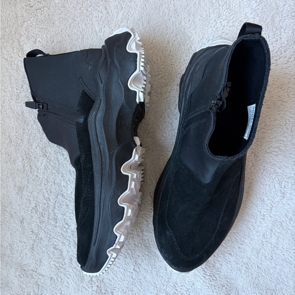 Sorel Kinetic Breakthru Acadia Waterproof Sneaker Black Booties Women Size 8
